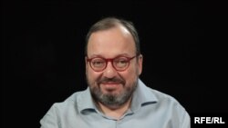 Станислав Белковский