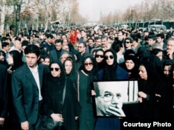 مراسم تشییع جنازه محمد مختاری در تهران