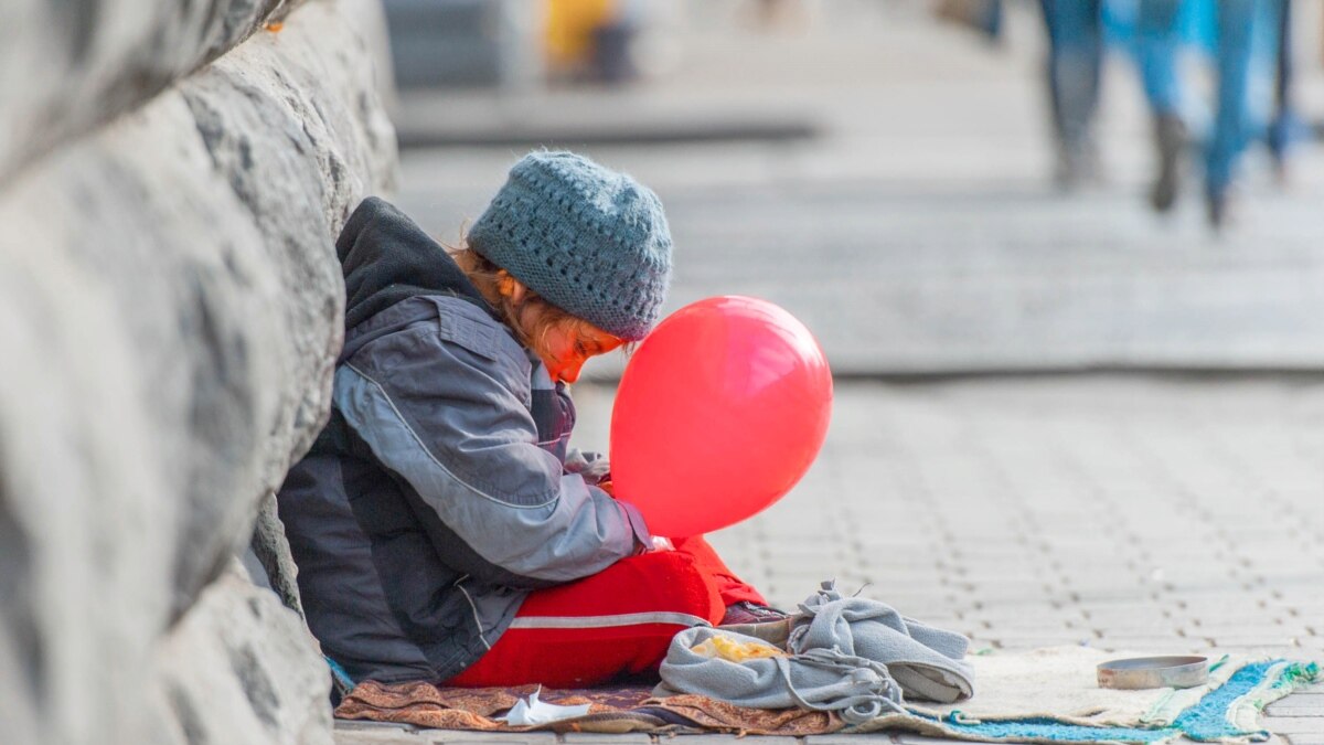 Random Homeless Kid Homeless Kids On The Streets