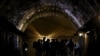 Журналисты в подземных туннелях вблизи Валбжиха 