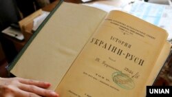 Підконтрольні Росії керівники освіти зобов'язали вилучити україномовну літературу із професійних освітніх училищ