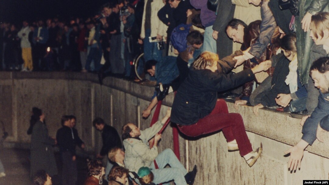 Слоёный пирог истории. К 30-летию падения Берлинской стены