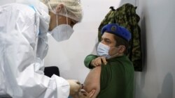 Вакцинация сербских военных прививкой Sinopharm от коронавируса. Белград, 19 января 2021 года.
