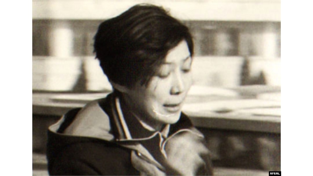 Ешек фотодағы Www тілі