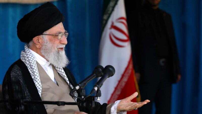 Ayatolahul Ali Khamenei condamnă sancțiunile administrației Trump împotriva Iranului
