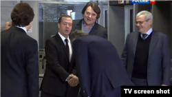 Д. Медведев в сопровождении К. Эрнста пришел в компанию ВГТРК на свою пресс-конференцию