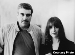 Сергей Довлатов и Ольга Матич на конференции "Третья Волна", США, 1981