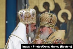 Doi prieteni Patriarhul Kiril (dr.) și Daniel la București în octombrie 2017