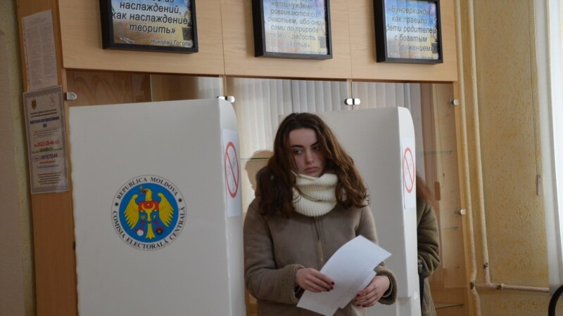 Парламентарните избори во Молдавија на линијата меѓу Исток и Запад 