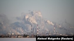 Омскдаги нефть ишлаб чиқарувчи корхоналар.