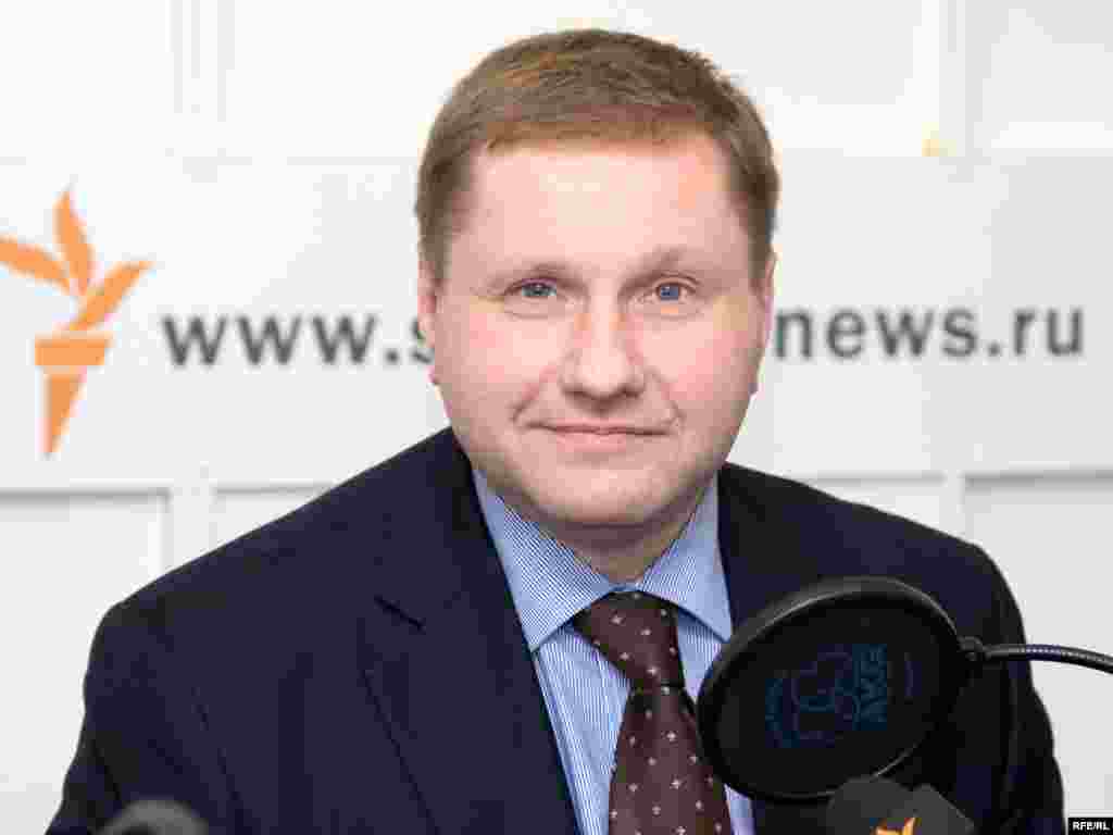 Russia – Konstantin Eggert, journalist BBC, 04Jun2008, Moscow studio, час прессы - Russia – Konstantin Eggert, journalist BBC, 04Jun2008, Moscow studio, час прессы