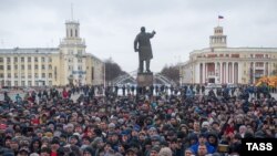 Акция в память о погибших при пожаре в торговом центре "Зимняя вишня" в Кемерове