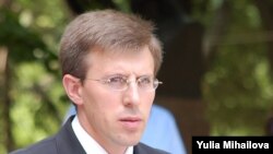 Primarul Dorin Chirtoacă la conferința de presă din 13 august 2009