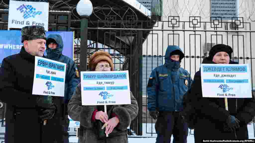 При цьому в кримському управлінні Слідкому Росії стверджують, що «масових зникнень кримських татар на півострові немає»