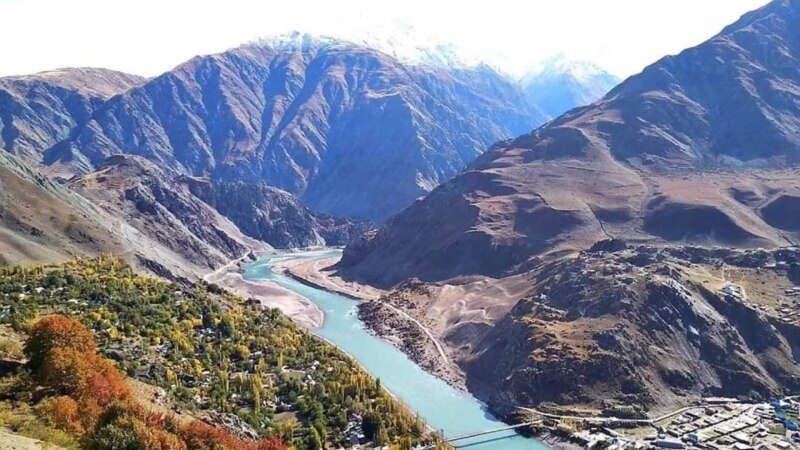 COVID-19: Тоолуу-Бадахшанга каттам чектелди, аким ооруканада жатат