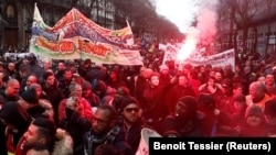 Paris, angajații de la RATP participă la un protest împotriva reformei pensiilor, 9 ianuarie 2020.