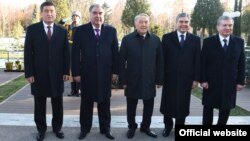 Участники саммита лидеров стран ЦА в Ташкенте. 29 ноября 2019 г.