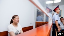 Сайрагуль Сауытбай в зале суда, где слушается дело по обвинению в незаконном пересечении ею госграницы. Алматинская область, 13 июля 2018 года.