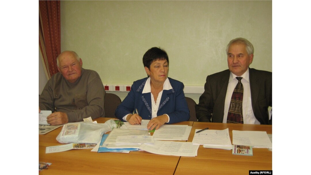 Мәсгут Гаратуев (с), Нәзирә Касимова, Фнүн Мирзаянов