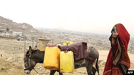 زنان افغان زیر فشار فقر و بیکاری