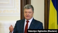 Петро Порошенко нагадав, що створення іншого формату воєнної операції на сході України передбачене законом про реінтеграцію Донбасу