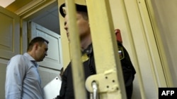 Алексей Навальный в кировском суде
