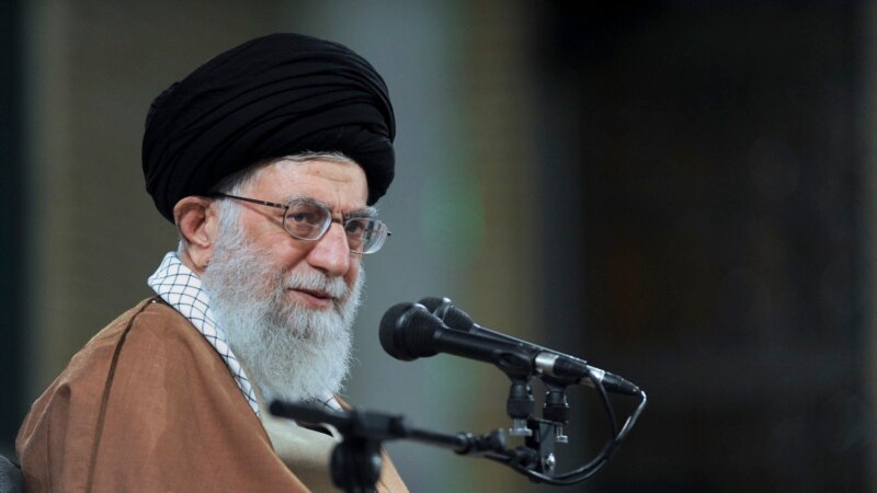 علی خامنه‌ای: آمریکا در حال انتقال تروریست‌های داعش به افغانستان است