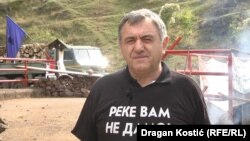 Zoran Stojanović iz Toplog Dola: Zajedno sa vatrogascima gasimo požar