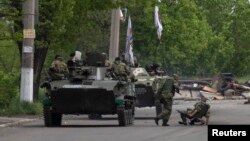 Ուկրաինա - Ռուսամետ զինյալները Սլովյանսկի մերձակայքում, 5-ը մայիսի, 2014թ․