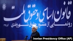حسن روحانی وعده داده بود که دولتش در ۱۰۰ روز اول کار خود، لایحه ایجاد «نهاد ملی حقوق شهروندی» را به مجلس ارسال خواهد کرد.