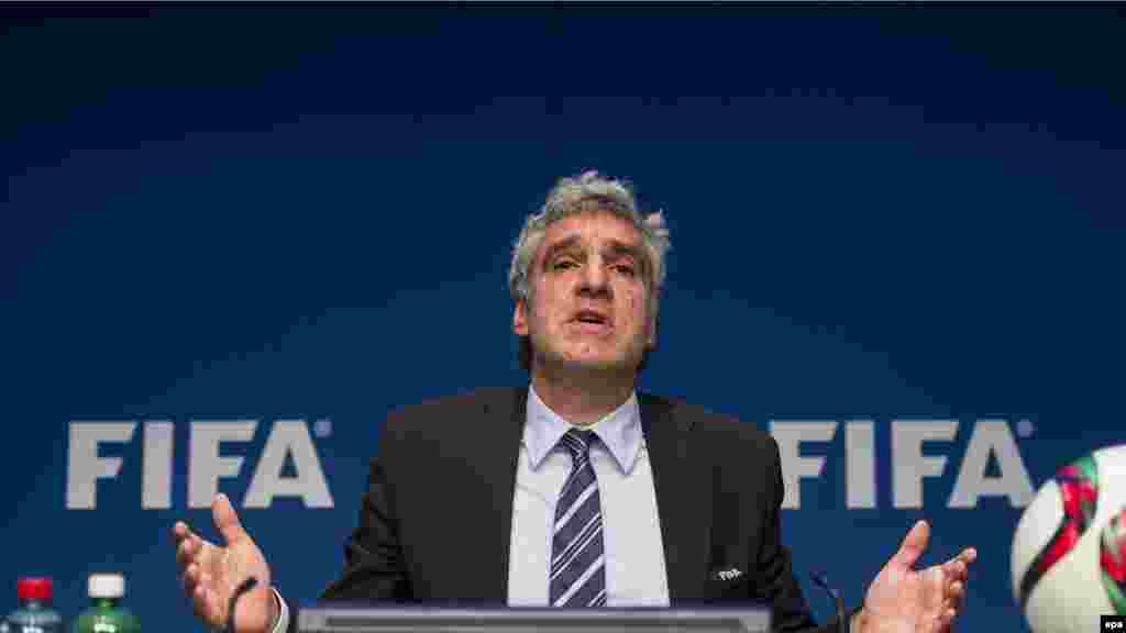 ФИФА-ның қоғаммен байланыс бойынша директоры Вальтер де Григорио.