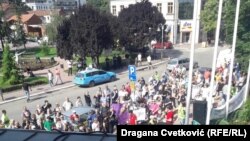 Protest ispred Skupštine grada Niša