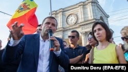 Andrei Năstase și Maia Sandu la proteste