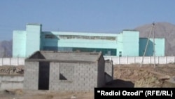 Дар солҳои 2018, 2019 ва 2025 дар зиндонҳои Хуҷанду Ваҳдат чанд ошӯб ё исён рух дода, зиёда аз 50 нафар кушта шуданд