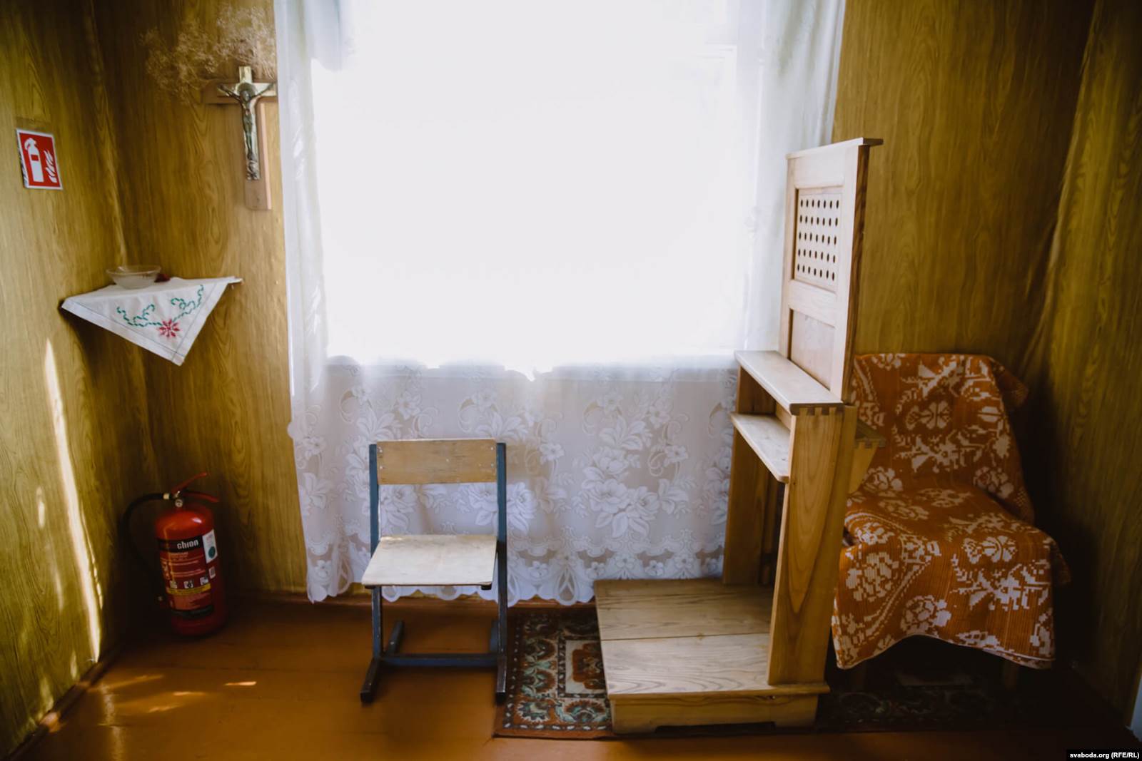 Исповедальня для католиков