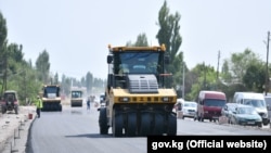  Строительство дороги Бишкек ‒ Кара-Балта, архивное фото. 
