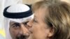 آنگلا مرکل صدراعظم آلمان به همراه شیخ ناصر نخست وزیر کویت در کنفرانس خبری روز سه شنبه