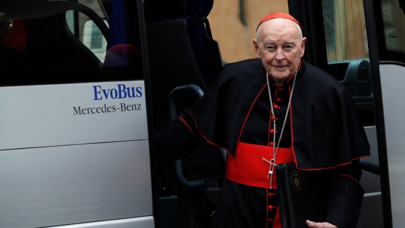 Papa oduzeo sva verska prava kardinalu zbog seksualnog zlostavljanja