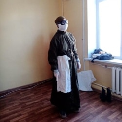 Костюмы, выданные в военном госпитале в Балтийске