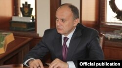 Экс-министр обороны Армении Сейран Оганян (архив)