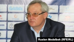 Қазақстан футбол құрамасының бас бапкері Юрий Красножан.