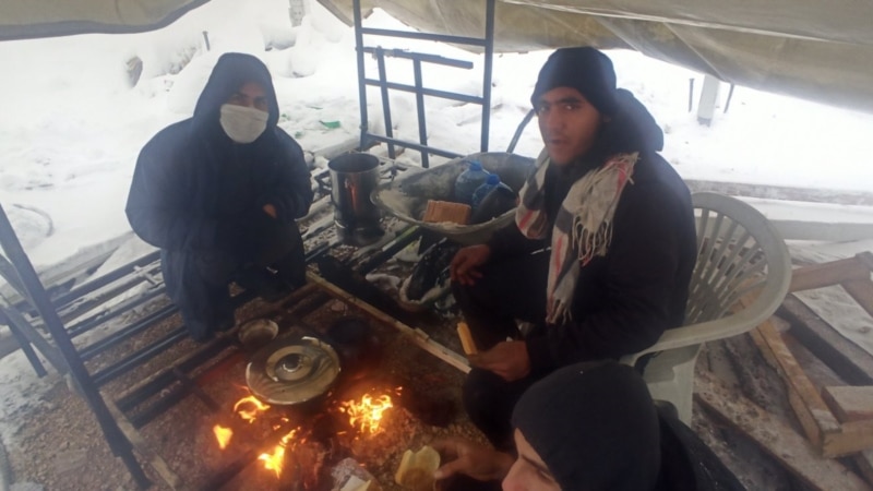 Migranti u kampu 'Lipa' dočekali prvi snijeg