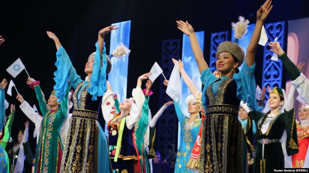 Қазақстан халқы ассамбелясы жылының ашылуы. Астана, 6 ақпан 2015 жыл (Көрнекі сурет).
