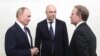 Росіяни дали Медведчуку можливість заробляти неринково – експерт (огляд преси)