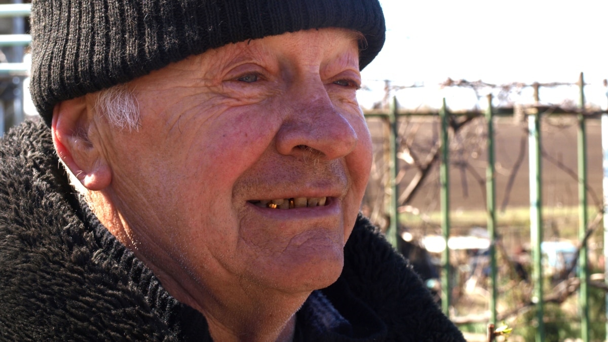 Потому что украинец»: 70-летний волонтер из донбасского села чинит авто  военным
