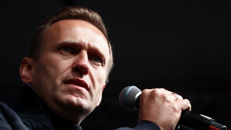 «Путин показал, что хочет править всегда»: последствия отравления Алексея Навального для российской политики