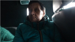 Trei zile de mers pe jos. Cum a fugit o femeie de 70 de ani de pe linia frontului 