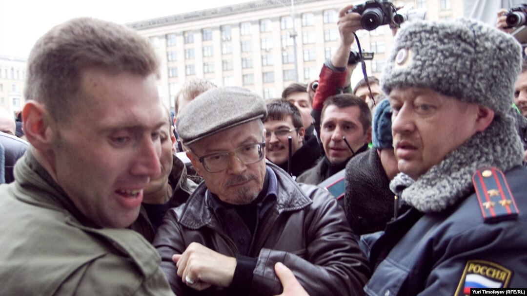 Задержание Эдуарда Лимонова на Триумфальной площади, 31 марта 2010 u/