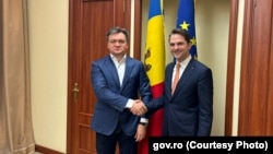 Sebastian Burduja la o întrevedere cu Dorin Recean, în decembrie 2023, la Chișinău