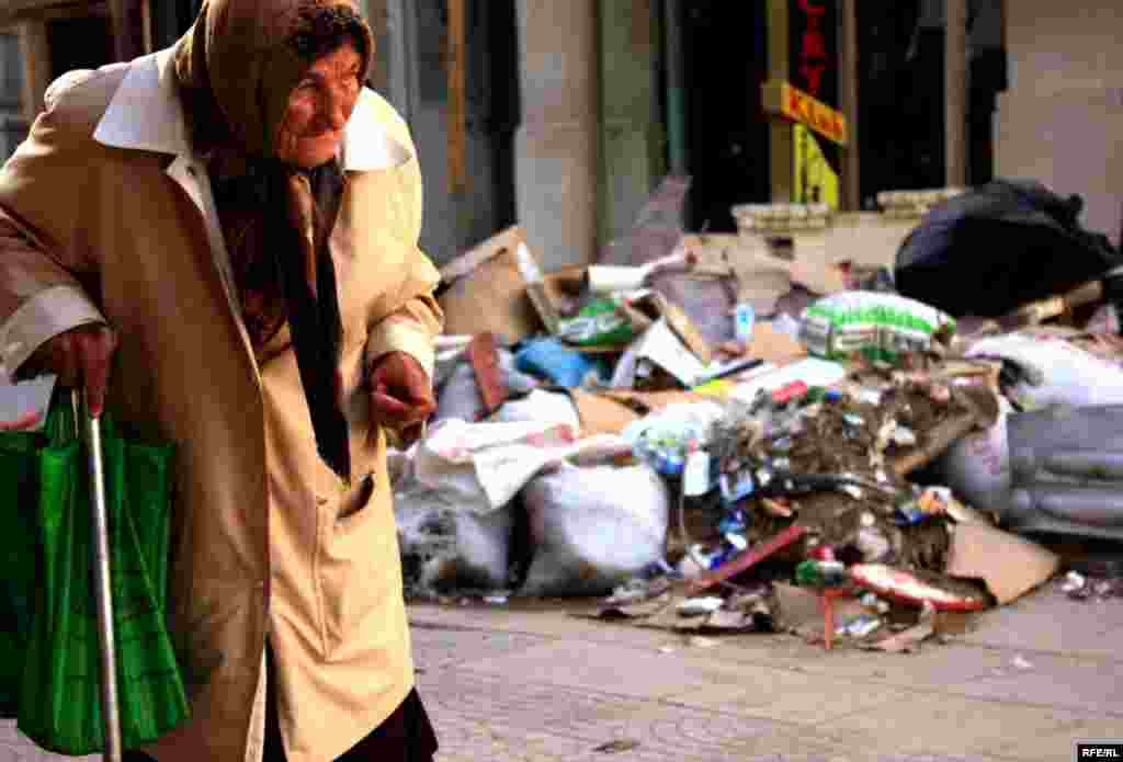 Milyonçu şəhərin yoxsulları #17